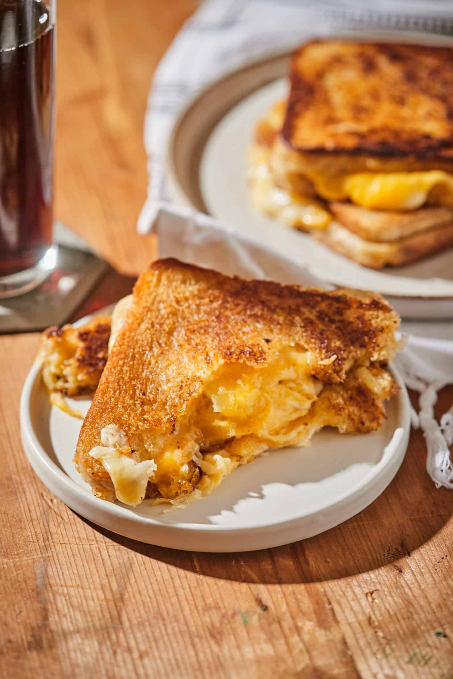 grillezett-sajtos-szendvics-negyfele-sajttal
